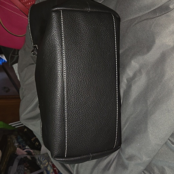 Dooney and Bourke Large Leather Tote, Black, minor scratch on back EUC - Picture 3 of 10